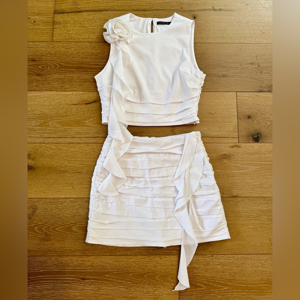 A&F Rosette Ruffle and Cascading Mini Skort Set